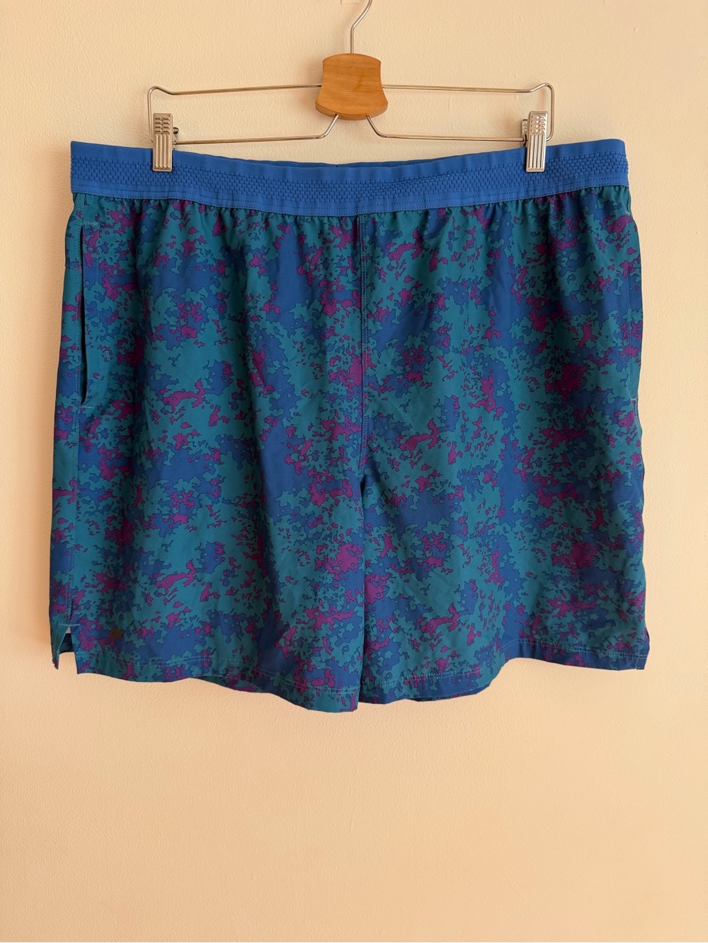 Fabletics The Fundamental Short Blue Teal Purple Digital Camo Training Mens XXL